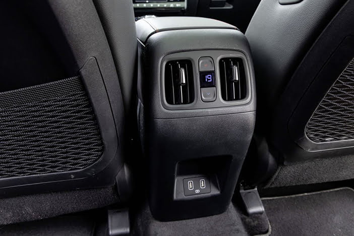 HyundaiTucsonRenaultAustralTest26