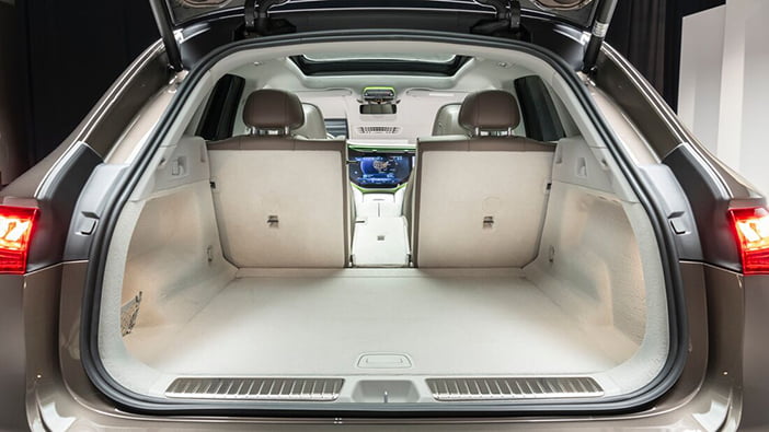MercedesEQEsuv14