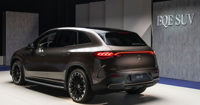 MercedesEQEsuv4