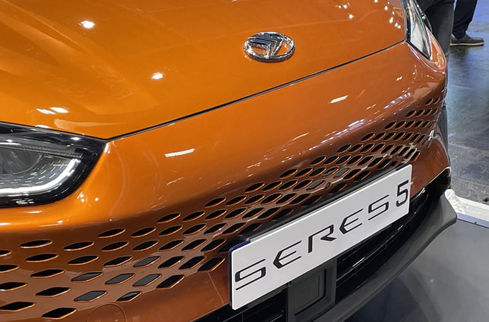 Seres5autosalonParijs
