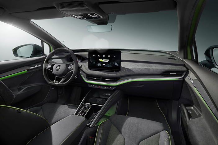 SkodaEnyaqIVrs10