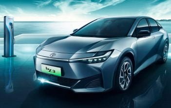 ToyotaBZ3gelekt3