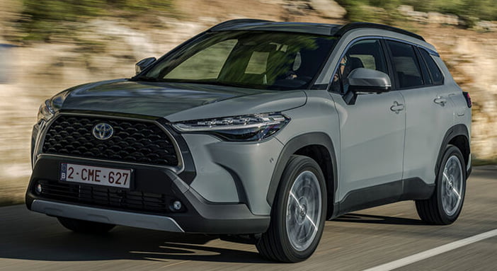 ToyotaCorollaCrossTest11