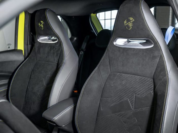 Abarth500eInDetail13