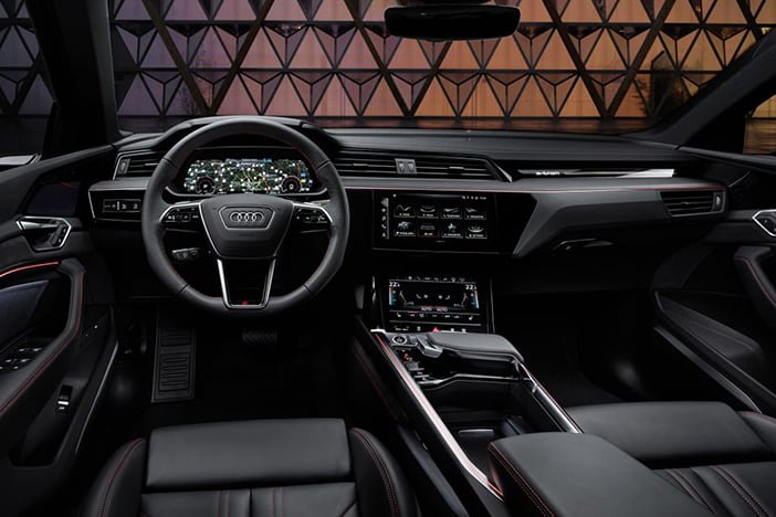 AudiQ8eTron14