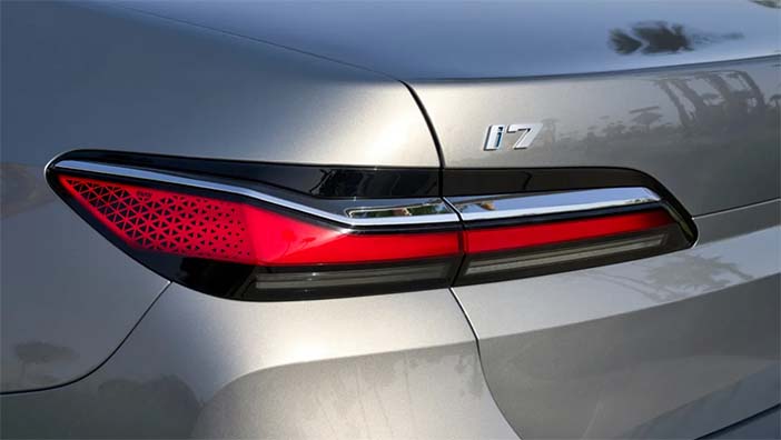 BMWi7test13