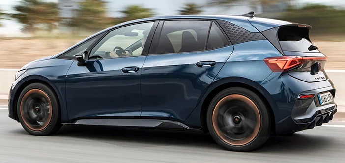 Standaarduitrusting Cupra Born Performance en Copper Edition uitgebreid
