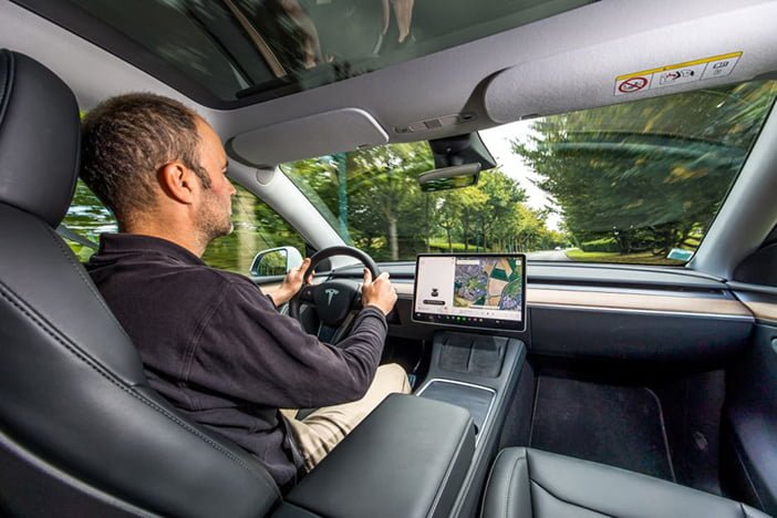 KiaEV6TeslaModelY5