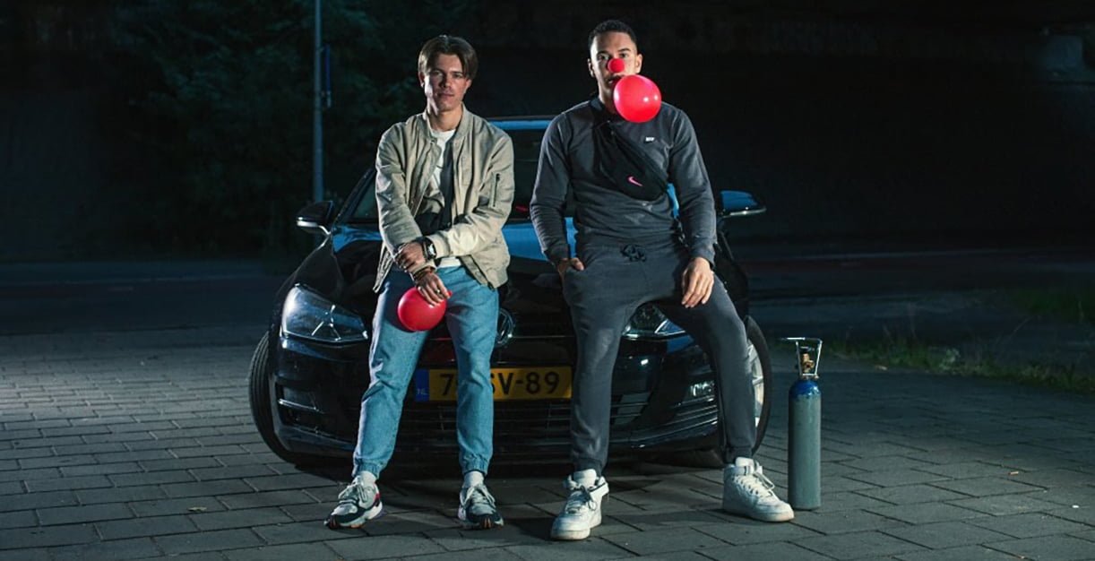 Jongeren vinden lachgas in het verkeer gevaarlijk, maar kruipen toch achter het stuur