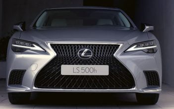 Prijs vergelijking vernieuwde Lexus LS LexusLSmy2023c