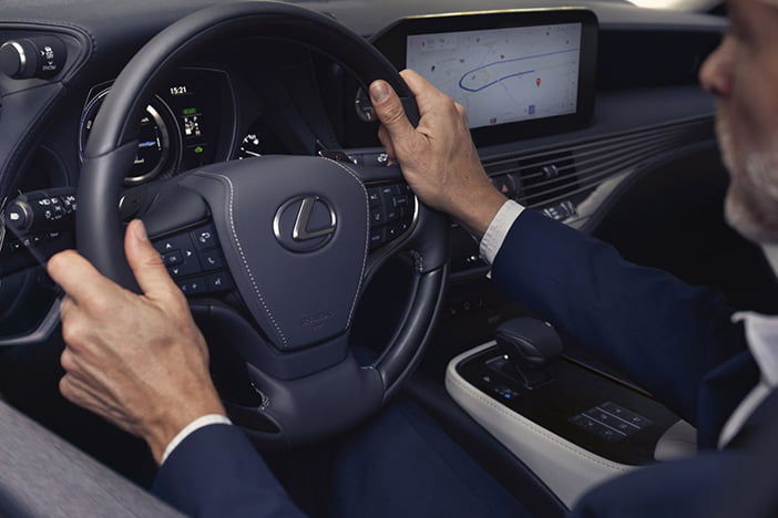 LexusLSmy2023h