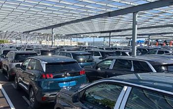 In Sochaux en Mulhouse stapelen de Peugeot 3008 en 5008 zich op Peugeot30085008