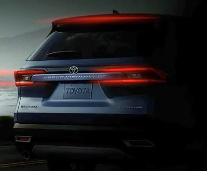 ToyotaGrandHighlanderPlaag