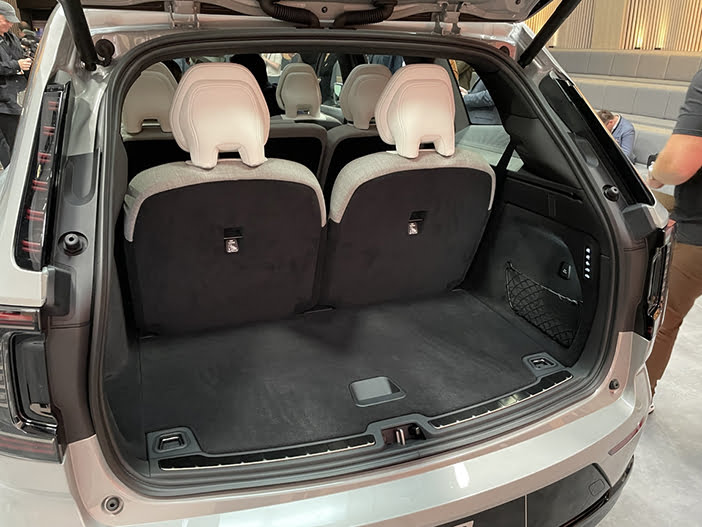 VolvoEX90Live11