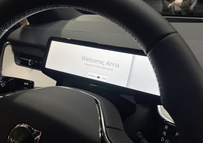 VolvoEX90Live13