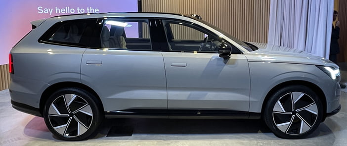 VolvoEX90Live19