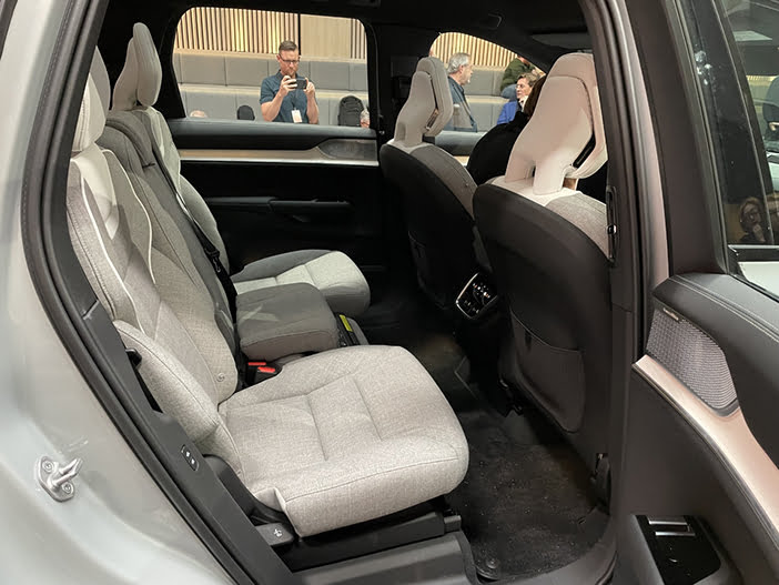VolvoEX90Live24