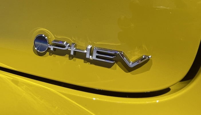 ToyotaPriusLive19