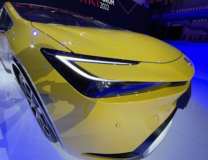 ToyotaPriusLive21