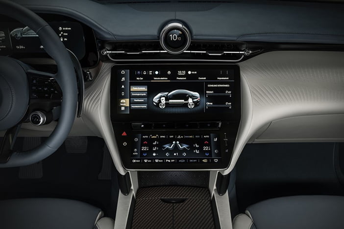 MaseratiGranTurismoDashboard7