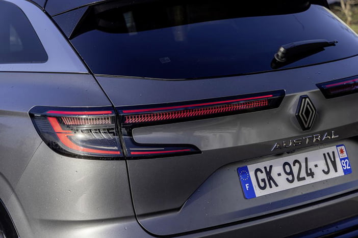 Peugeot408RenaultAustral13