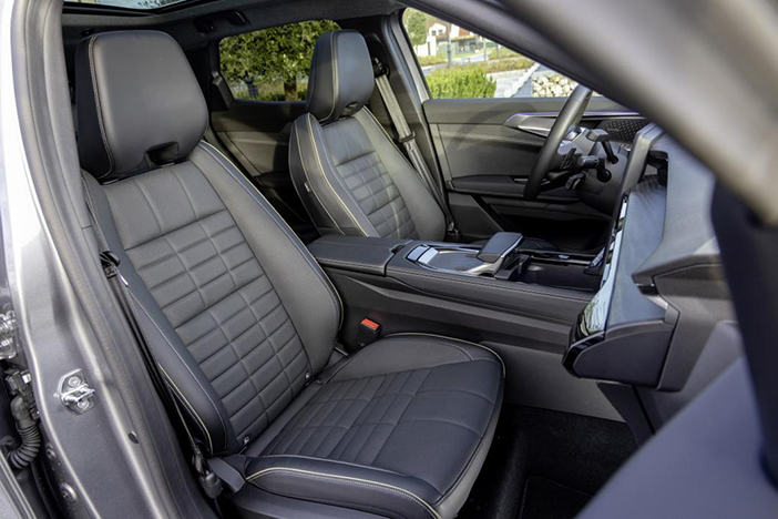 Peugeot408RenaultAustral17