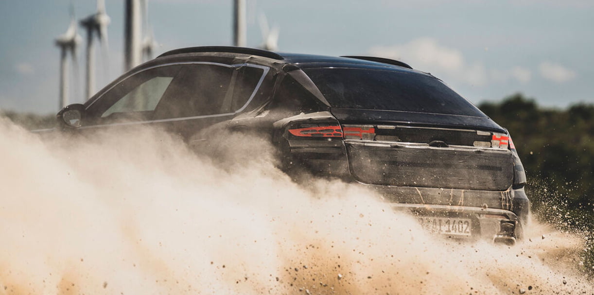 Meer details bekend over elektrische Porsche Macan PorscheMacanEprototype9