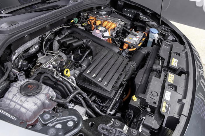 CupraFormentorPeugeot408test19