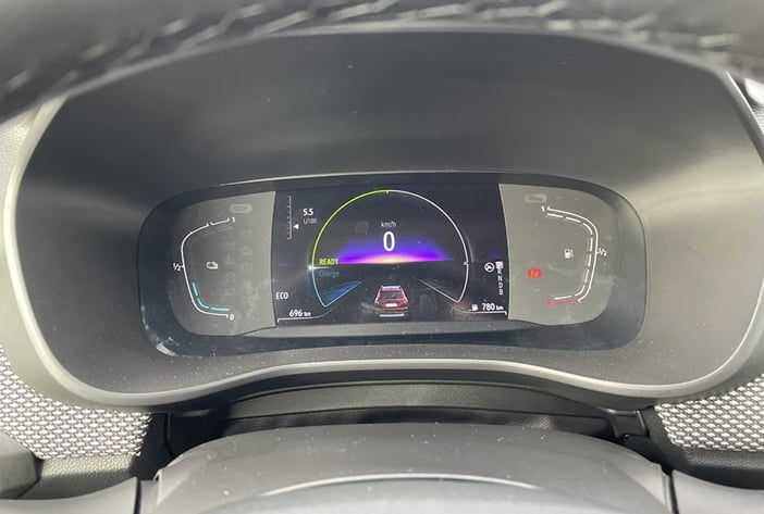 DaciaJoggerEtechHybridTest6