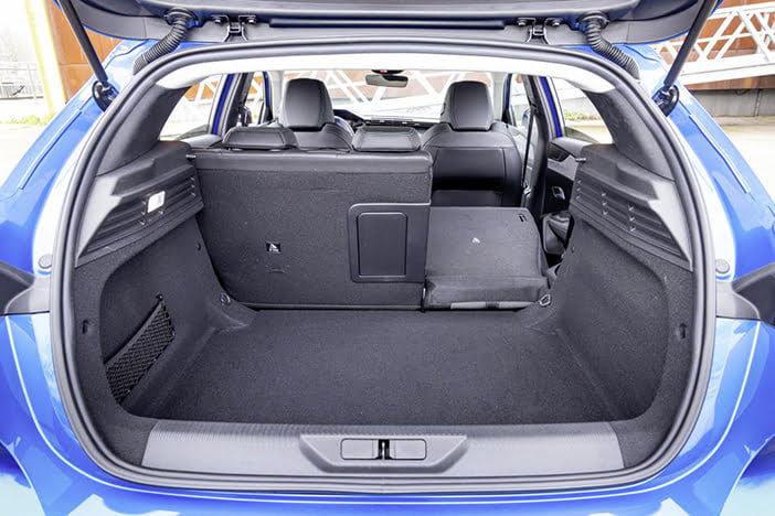 Peugeot308VolkswagenGolf18