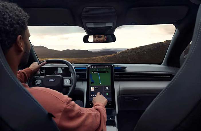 FordExplorer16