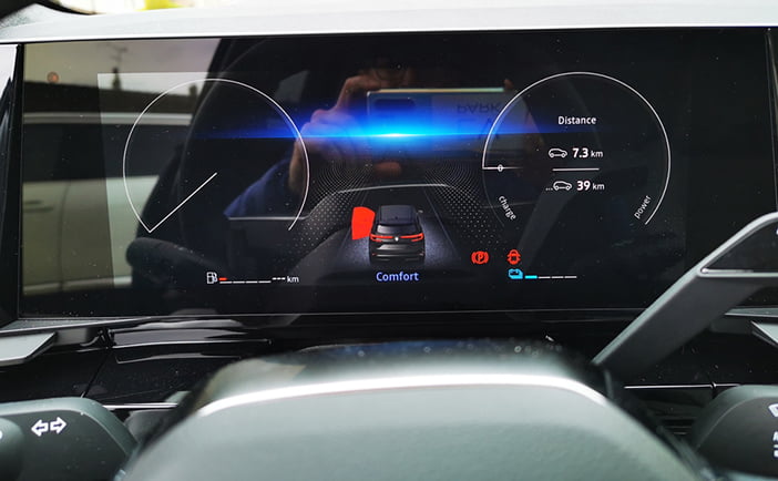 Peugeot5008RenaultEspace19