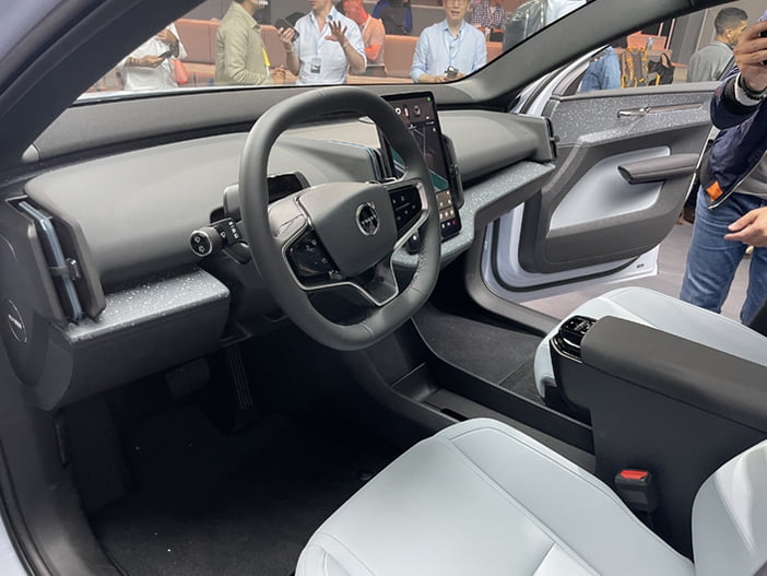 VolvoEX30c