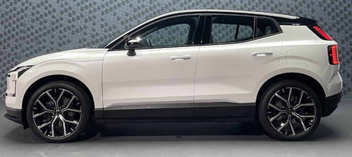 VolvoEX30d