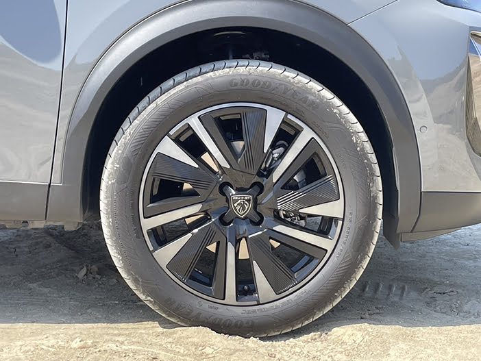 Peugeot2008eTest4