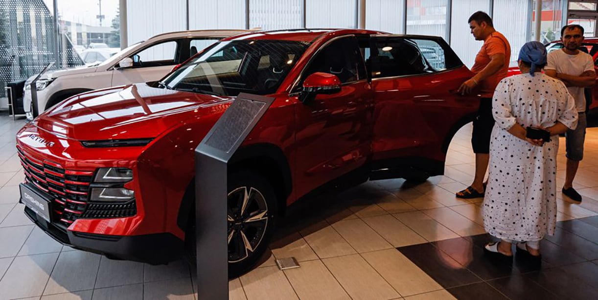 China grijpt de macht in de Russische auto-industrie JetourDashing