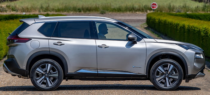 NissanXtrailToyotaRAV4e