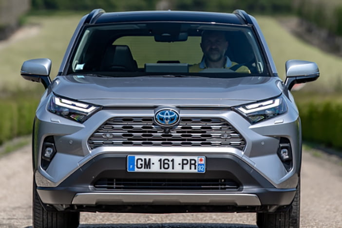 NissanXtrailToyotaRAV4j