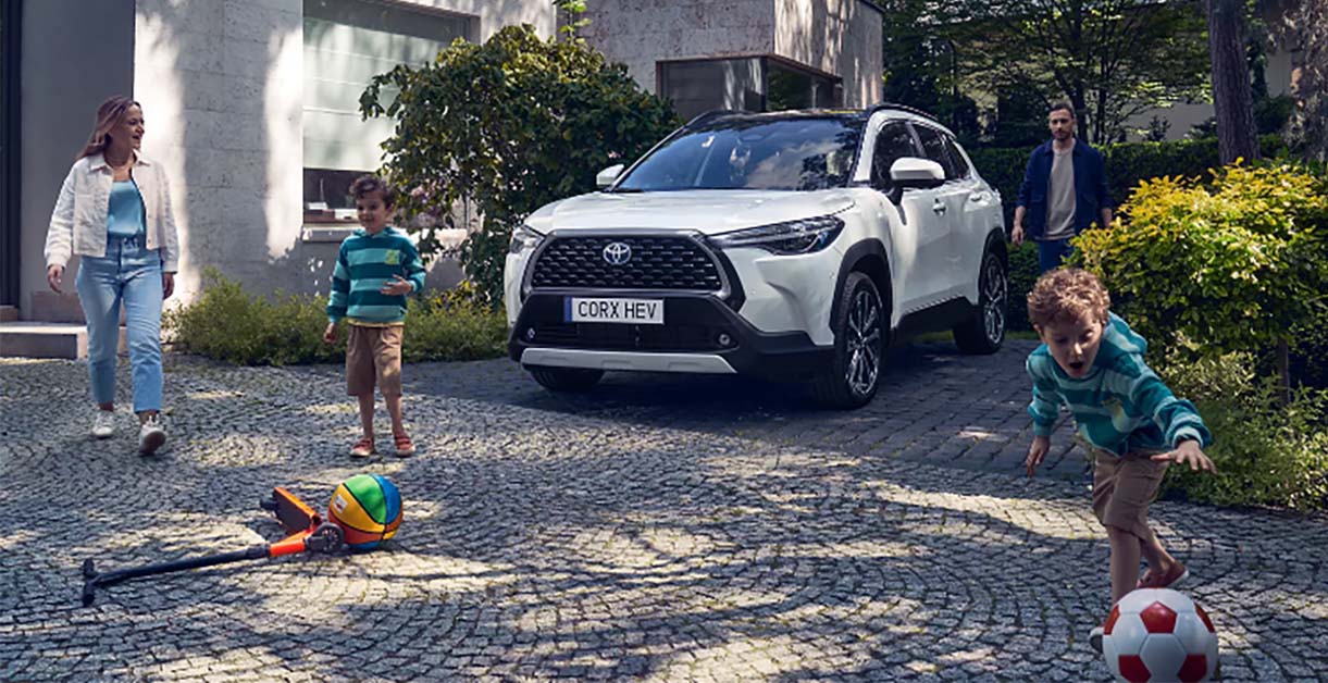 ToyotaCorollaCross2