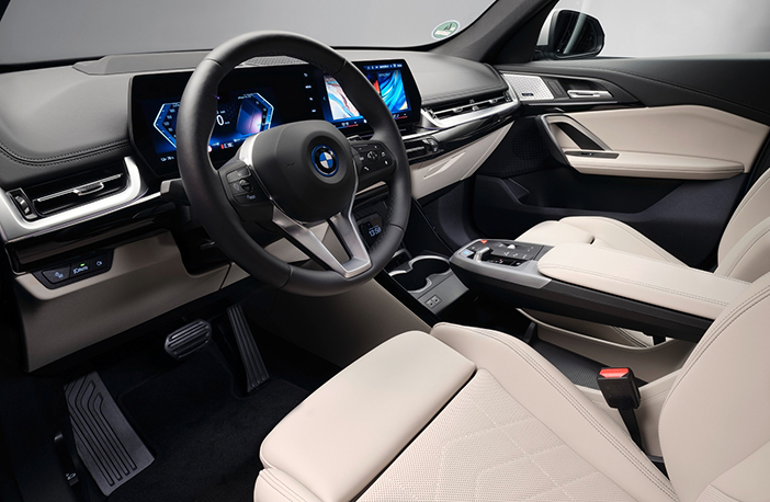 BMWiX1eDrive20b