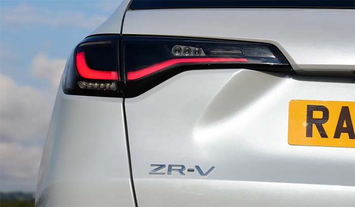 HondaZRVversusNissanQashqai12