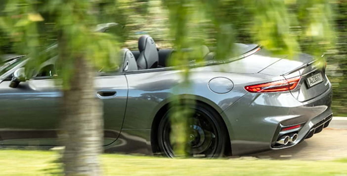 MaseratiGranCabrioPlaag4