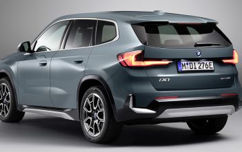 BMWiX1eDrive20e