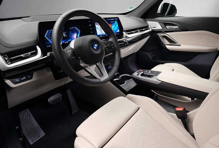 BMWiX1eDrive20e2