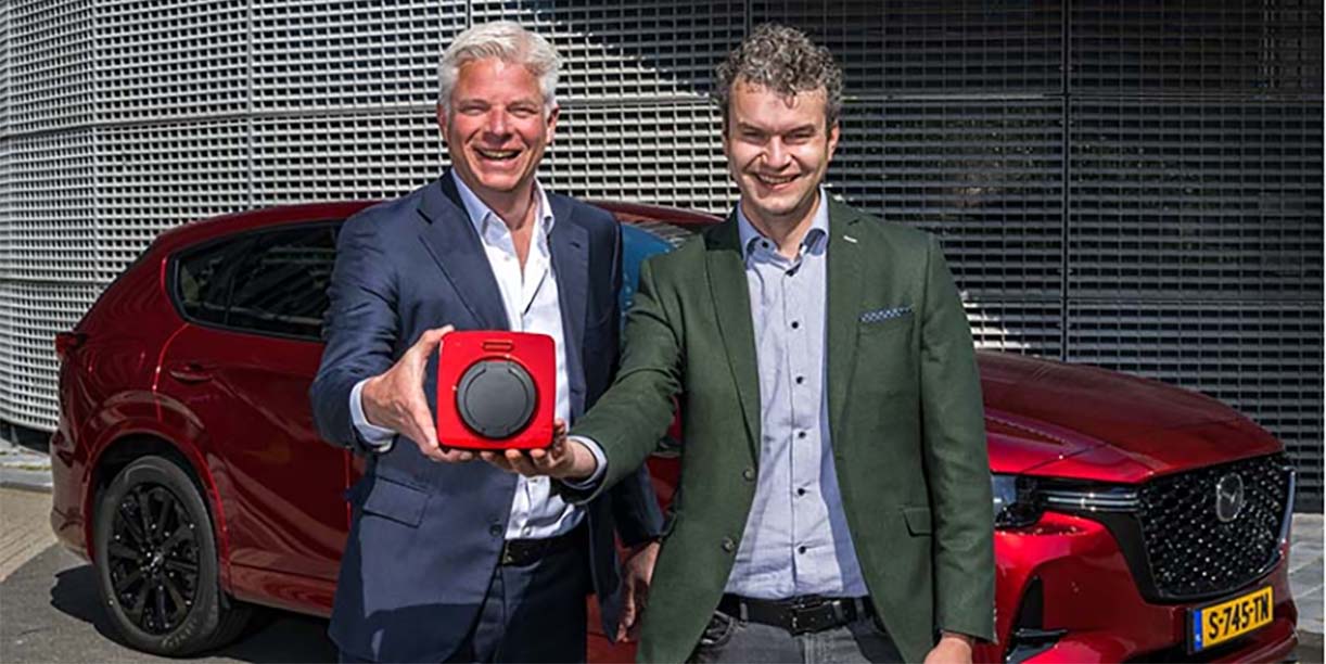MazdaCubeCharging