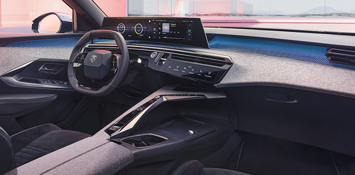 PeugeotE3008RenaultScénicElectric4