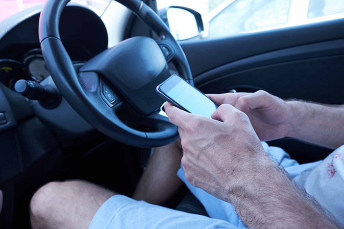 AdvancedDriverDistractionWarningSysteem2K