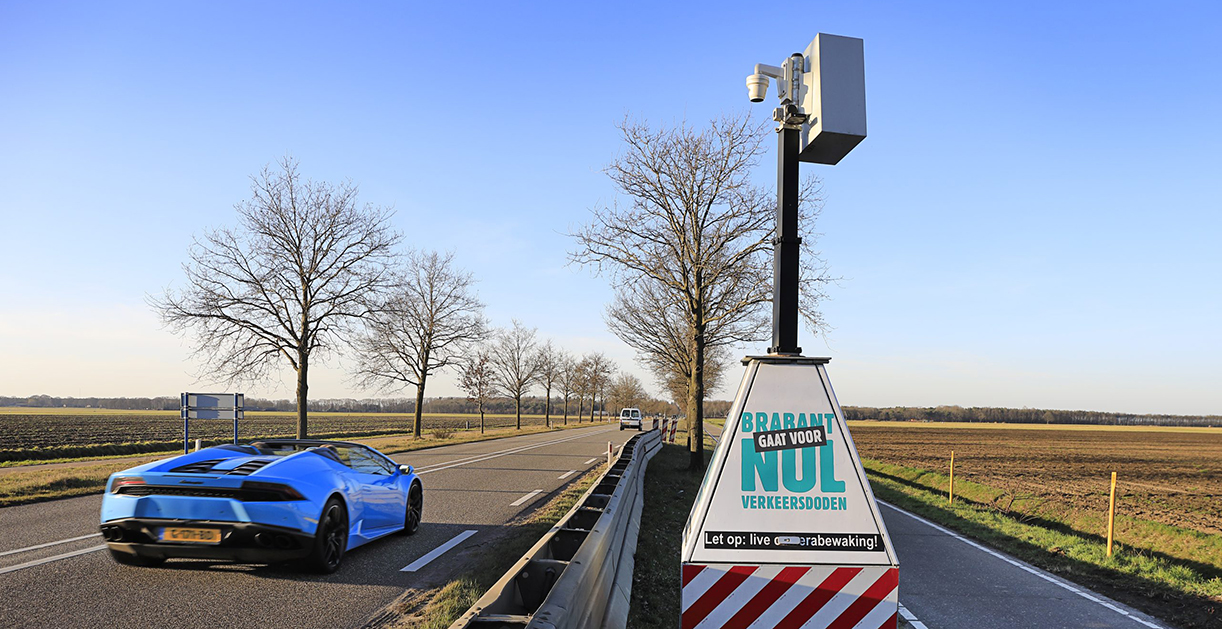 Aantal plekken waar flitspalen kunnen staan wordt dit jaar verdubbeld FlitspaalMobiel