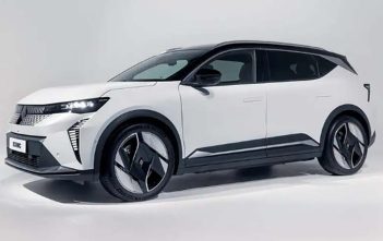 RenaultScénicWitteAchtergrond