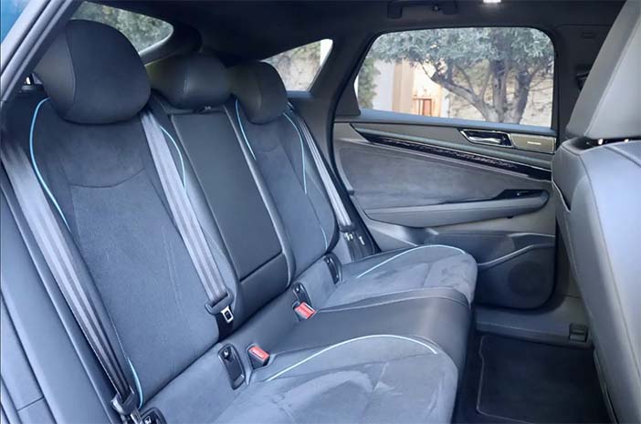 VolkswagenID7test18